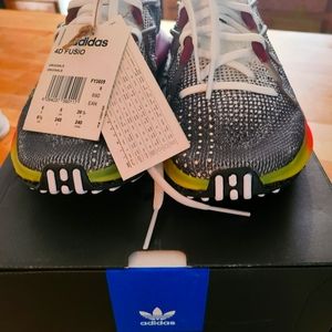 adidas Originals 4D Fusio sneakers in black with gradient sole. Size 7.5